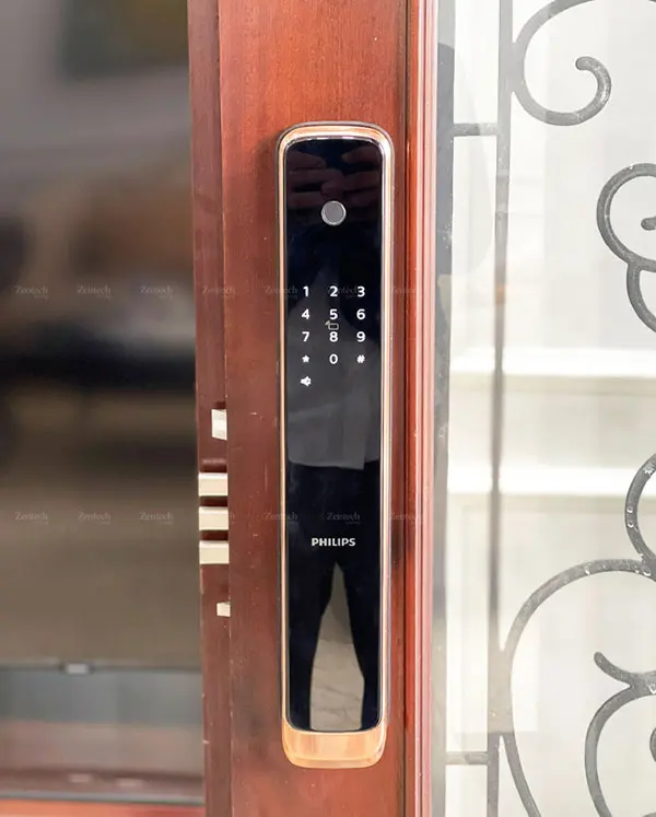 Khóa cửa thông minh Philips 9300 có Gateway 2
