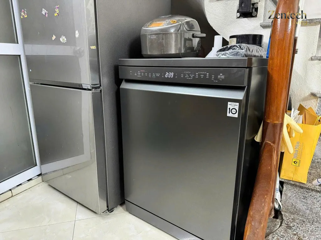 Máy rửa bát LG LDT14BLA4 14 bộ Sấy hé cửa tự động