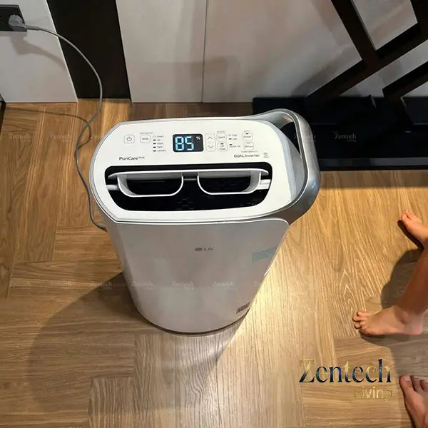 bảng điều khiển máy hút ẩm