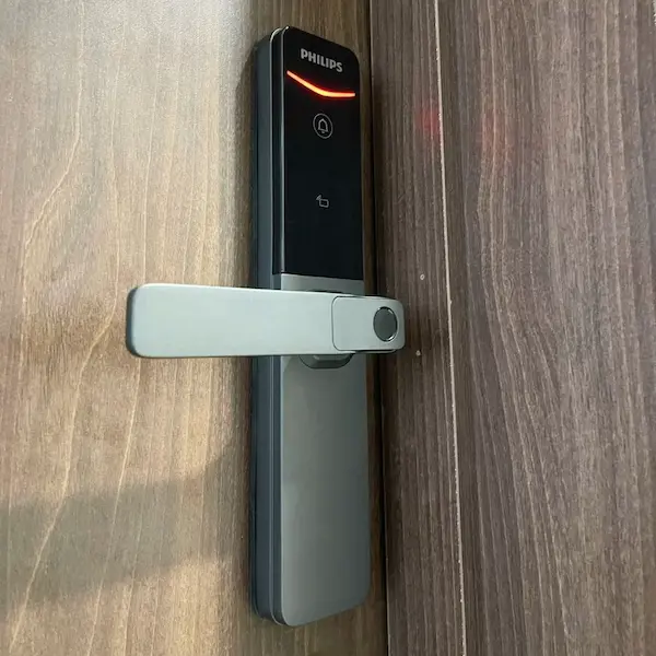 Khóa cửa vân tay Philips DDL615-5HBS 5