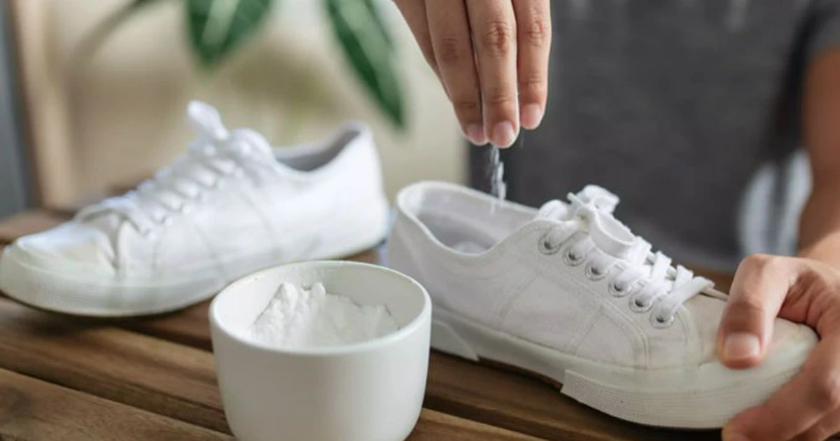 Dấu hiệu cho thấy tủ giày đang bị tích ẩm và cần xử lý sớm