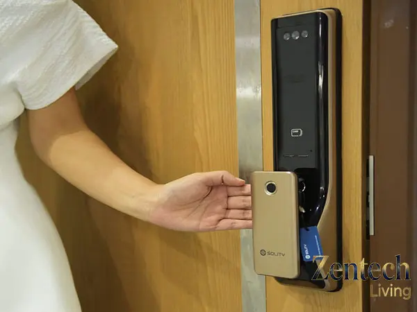 khi nào nên đổi từ khóa cơ sang khóa cửa thông minh 2