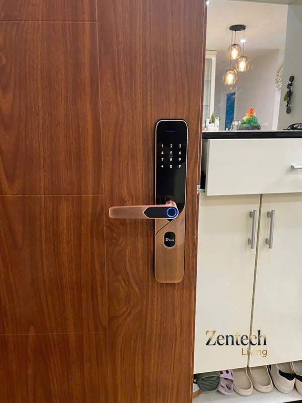 khóa cửa thông minh cho nhà có trẻ nhỏ 2